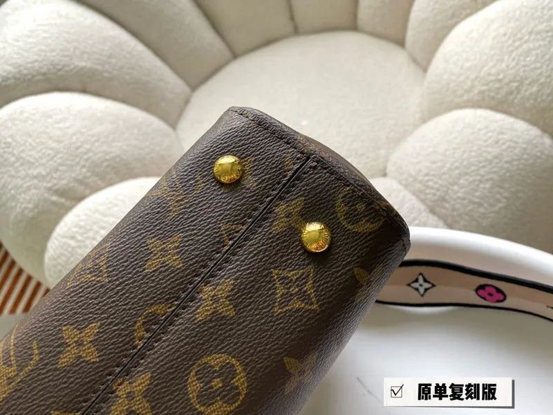Bags 14915 - CC Steep discount Bags Vuitton Louis Refined -