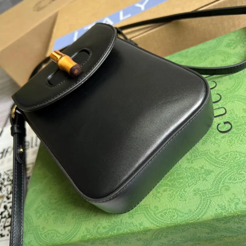 Charm - GG Bags - 1095