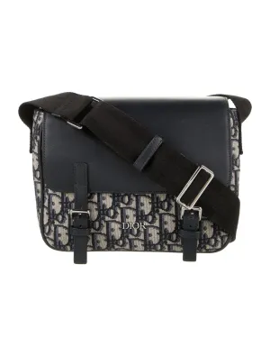 Christian Dior shoulder bags