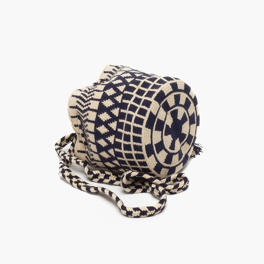 Crochet Crossbody Bucket Bag M - Beige & Navy