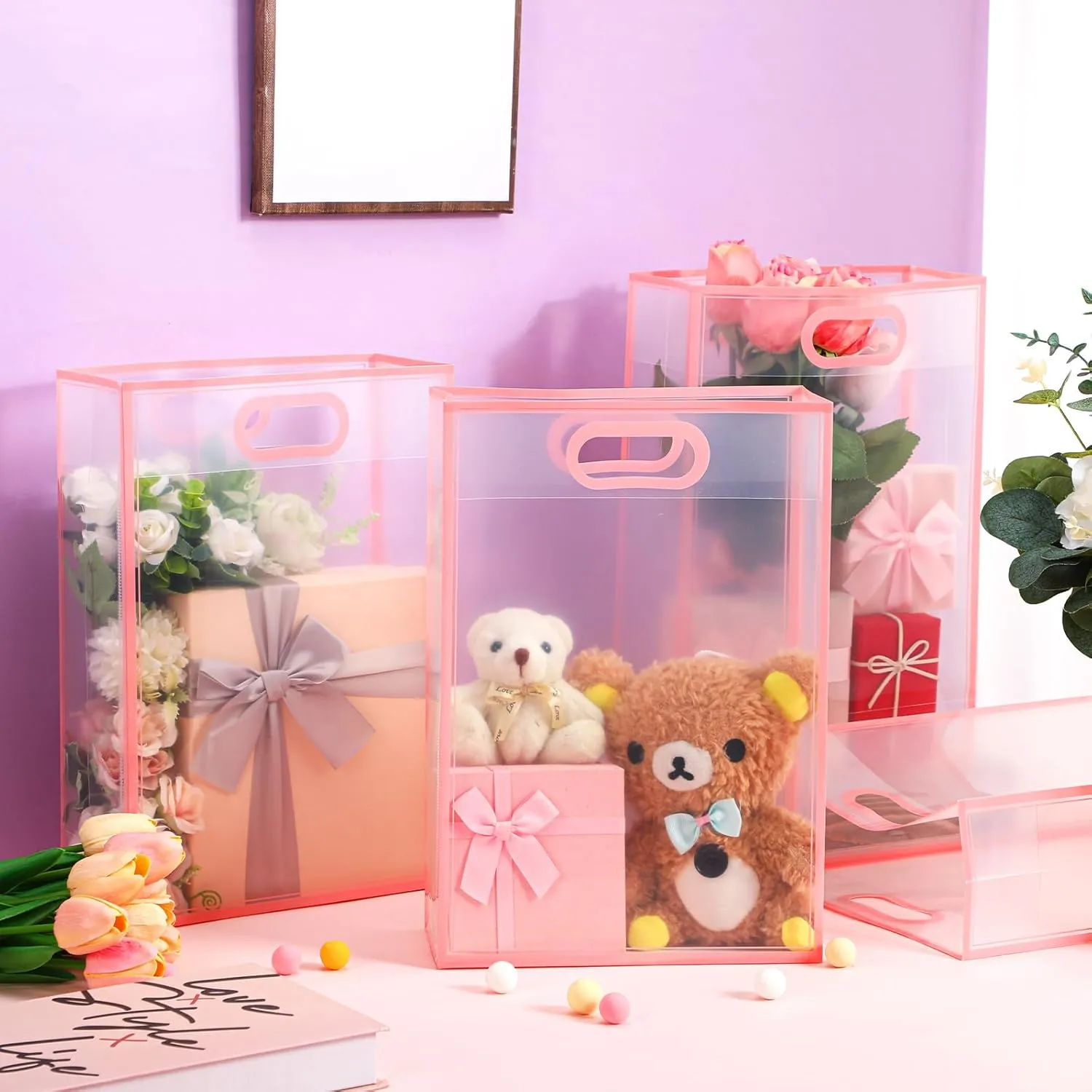 Dunzoom 20 Pcs Clear Plastic Gift Bag with Handles Reusable PP Favor Flower Bag for Father's Day Wedding Bridal Birthday Graduation(13.8 x 9.5 x 3.9'',Pink Trim)
