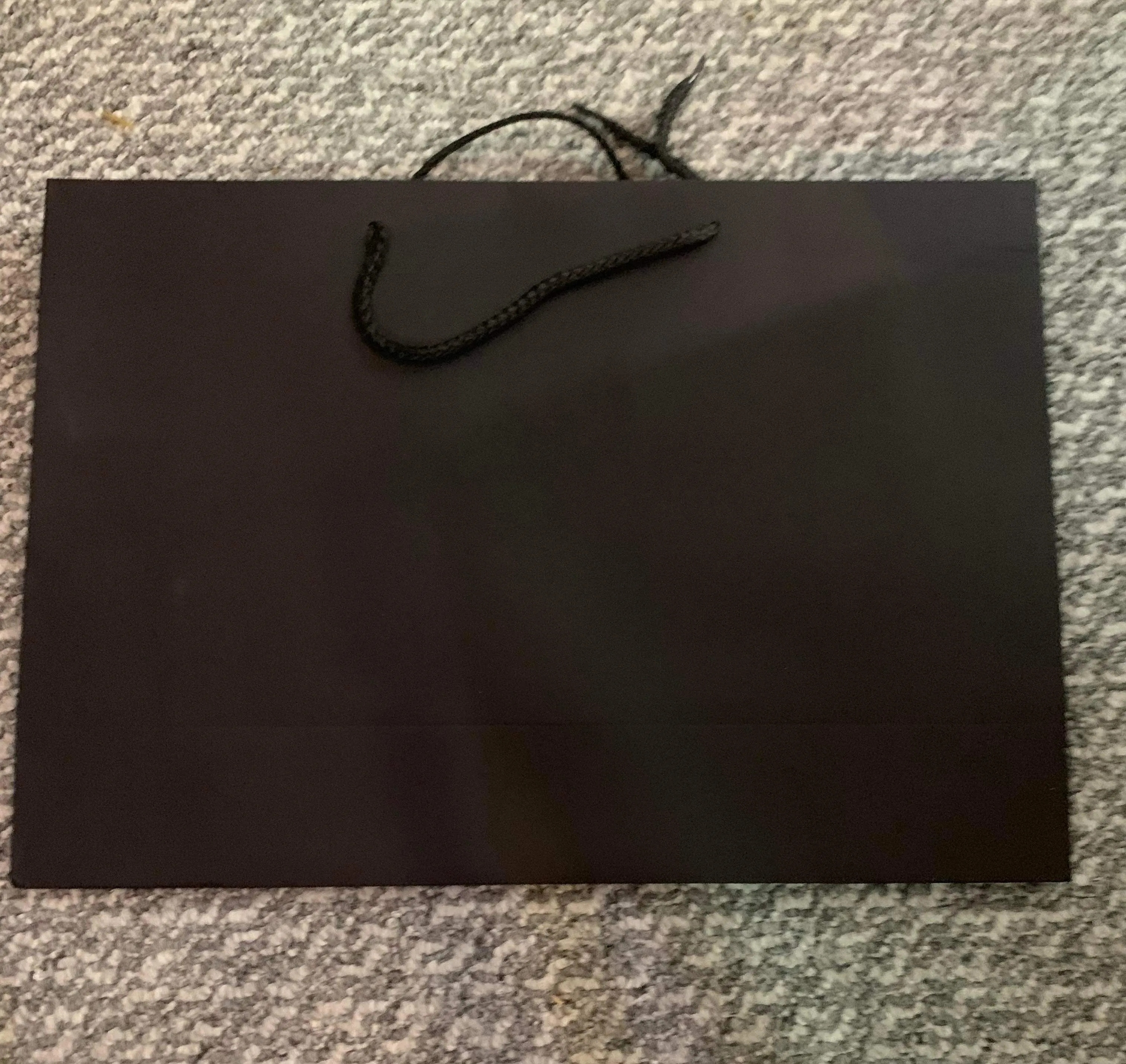 Large glossy effect gift bags