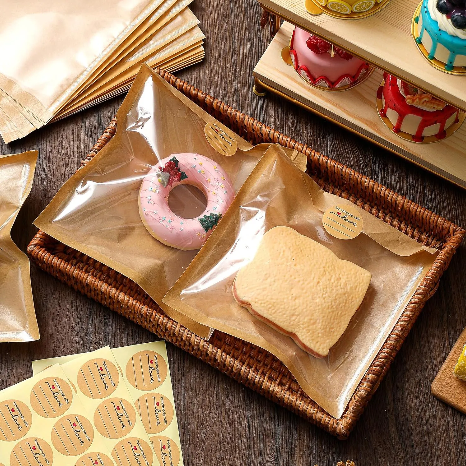Outus 100 Pcs Heat Sealable Cookie Bags with Window Grease Resistant Kraft Bakery Pastry Bags with Paper Stickers for Packaging Donut Bread Cookie Goods Sandwich Baked Treat (7.1 x 7.5 Inch)