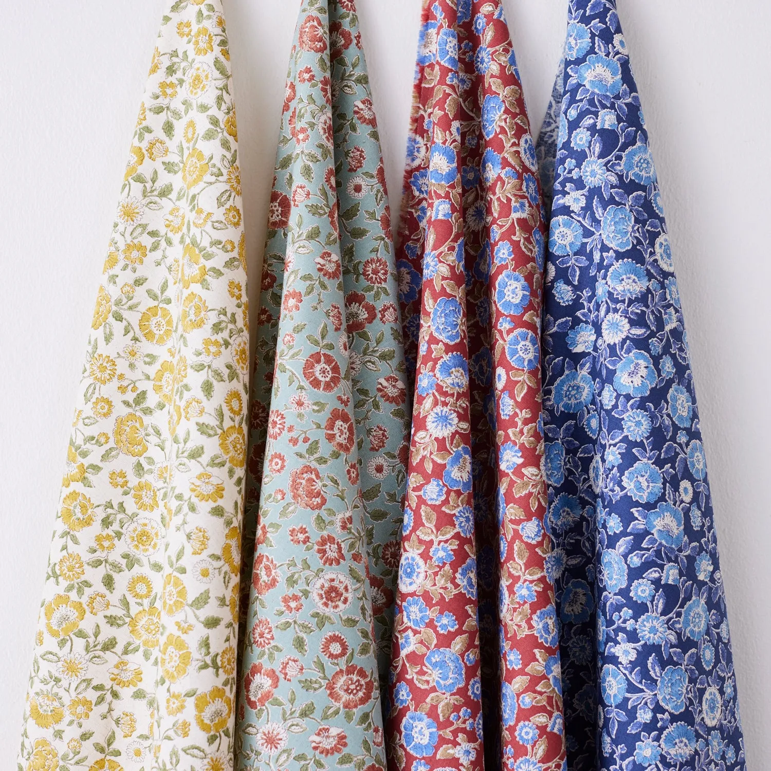 Posy Flowers Cotton Linen Sheeting YGA-79060-2