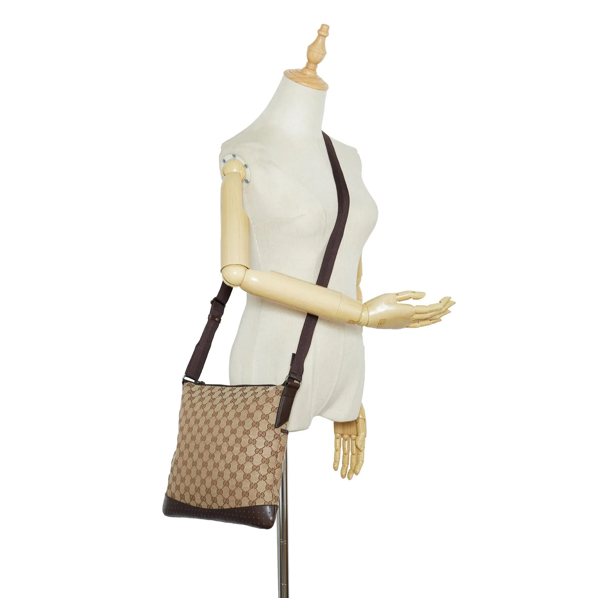 Refined High-capacity (SHG-87k0HK) GG Crossbody Canvas Gucci
