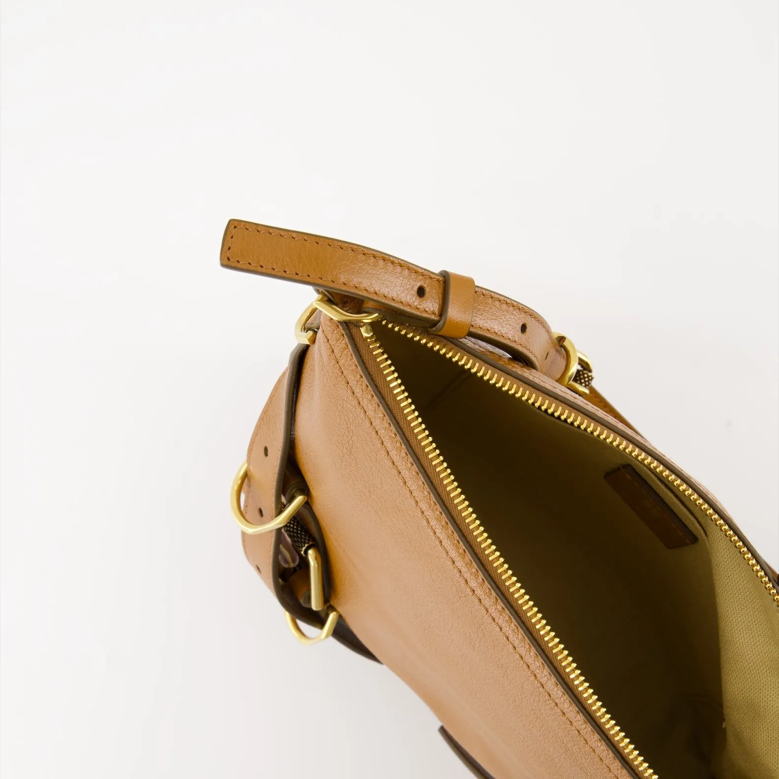 Sling leather bag