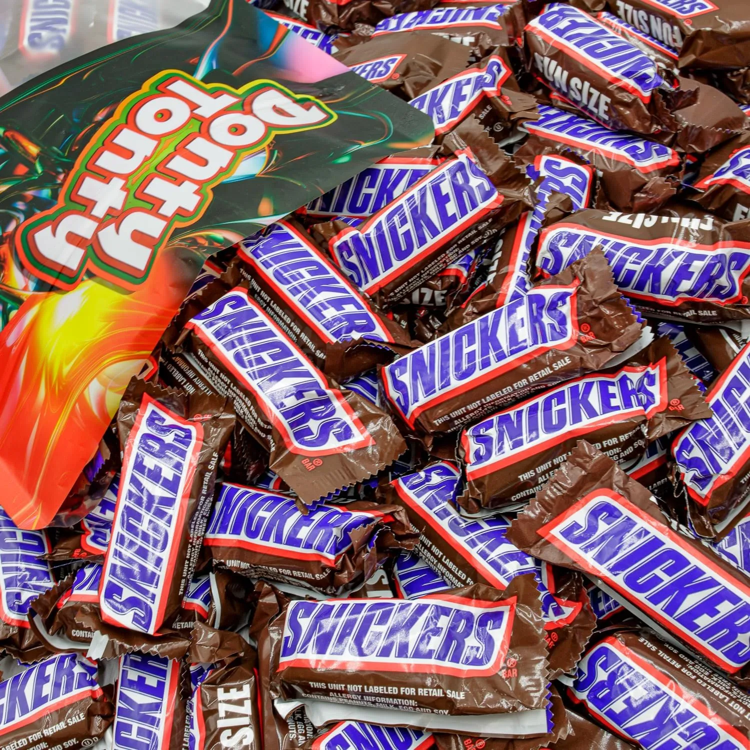 SNICKERS FUN SIZE Chocolate Candy Bars 1 lb – Anti Melt Pack, Individually Wrapped (26 Pieces), Bulk Resealable Bag, Convenient Snack-Size Format, Crunchy Peanuts & Smooth Caramel