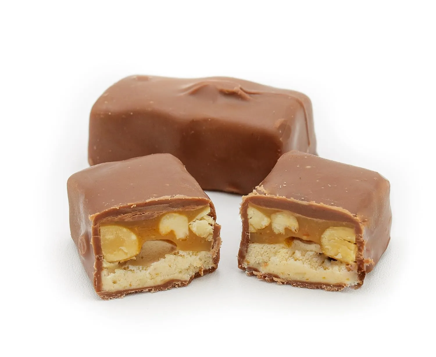 SNICKERS FUN SIZE Chocolate Candy Bars 1 lb – Anti Melt Pack, Individually Wrapped (26 Pieces), Bulk Resealable Bag, Convenient Snack-Size Format, Crunchy Peanuts & Smooth Caramel