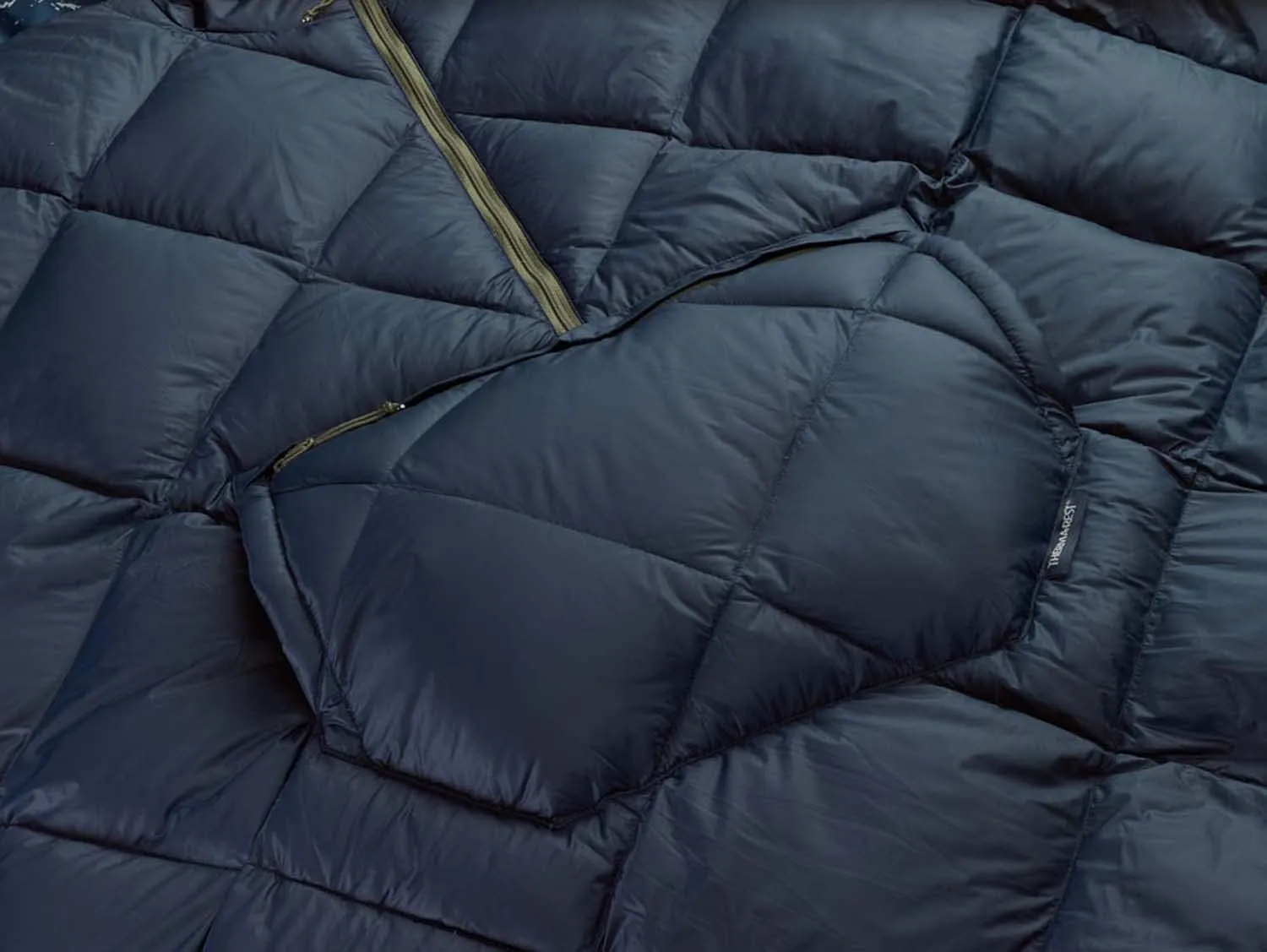 Therm-a-Rest Honcho Poncho Down Wearable Camping Blanket