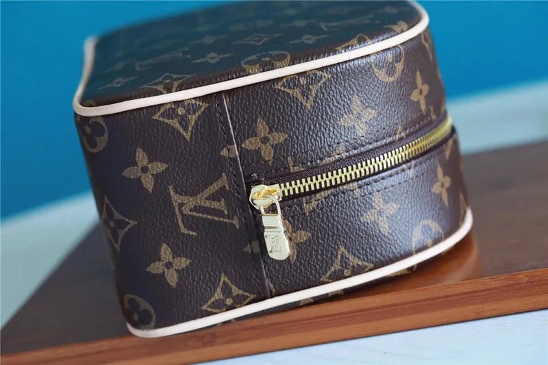 Timely arrival - Franco - 10671  Shops Refined Vuittons Louis