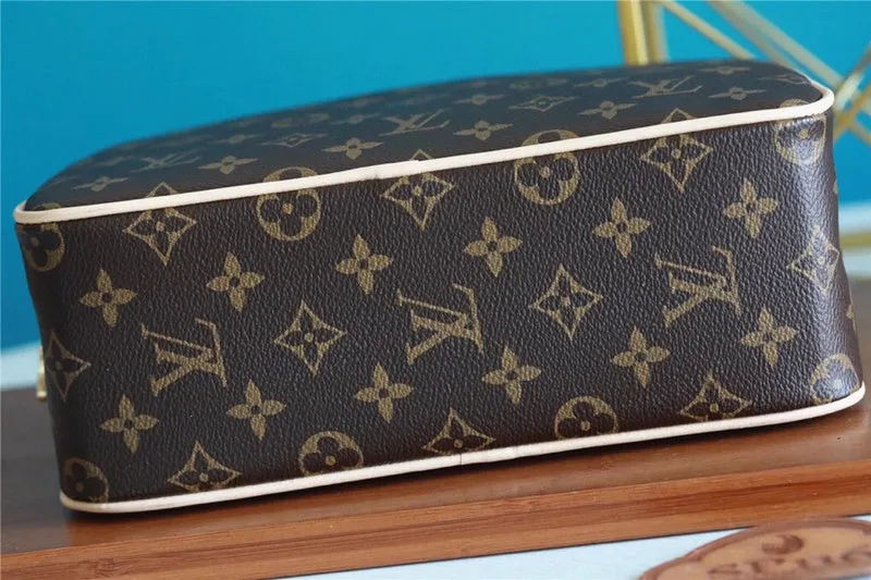 Timely arrival - Franco - 10671  Shops Refined Vuittons Louis