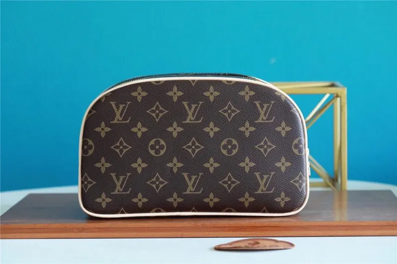 Timely arrival - Franco - 10671  Shops Refined Vuittons Louis