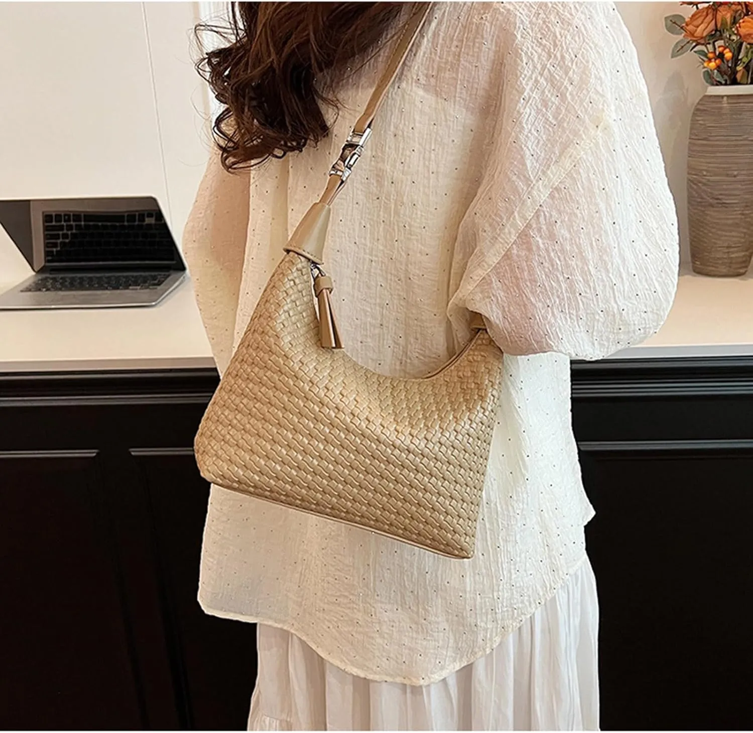 Trendy Shoulder Purses for Women PU Leather Woven Bag Hobo Tote Handbags Cute Crossbody Bags with Zipper Closure